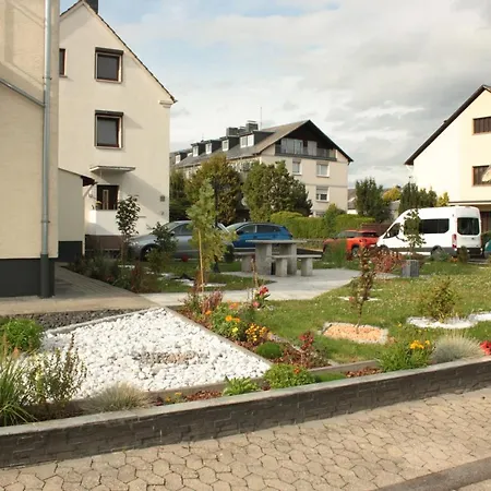 Privatunterkunft Modernes Ferienzimmer , Schöne Weitsicht über An Rhein&mosel