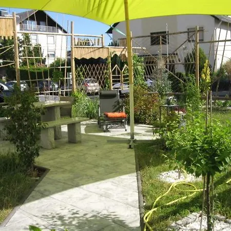 Diamanthaus 1 Kwatera prywatna *